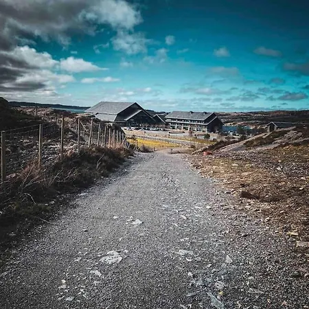 Austefjorden Hytte Ved Havet! *
