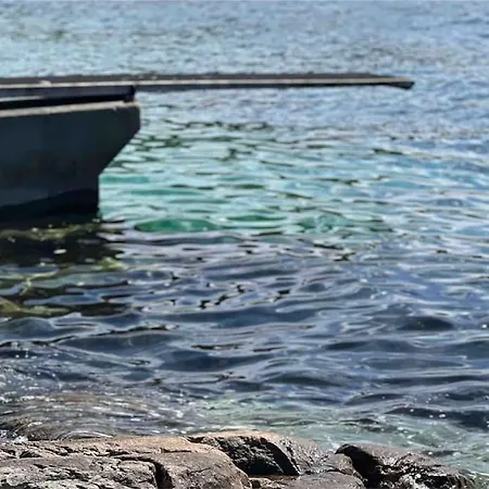 Austefjorden Hytte Ved Havet! Forland